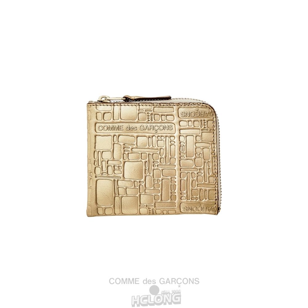 Comme Des Garcons CDG Wallet - Embossed Logo Zip Around Wallet - SA3100EG Embossed Logo Guld | 17042-CODI