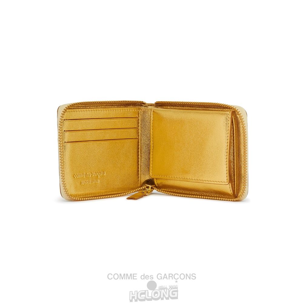 Comme Des Garcons CDG Wallet - Embossed Logo Full Zip Around Wallet - SA7100EG Embossed Logo Guld | 75621-JOKG