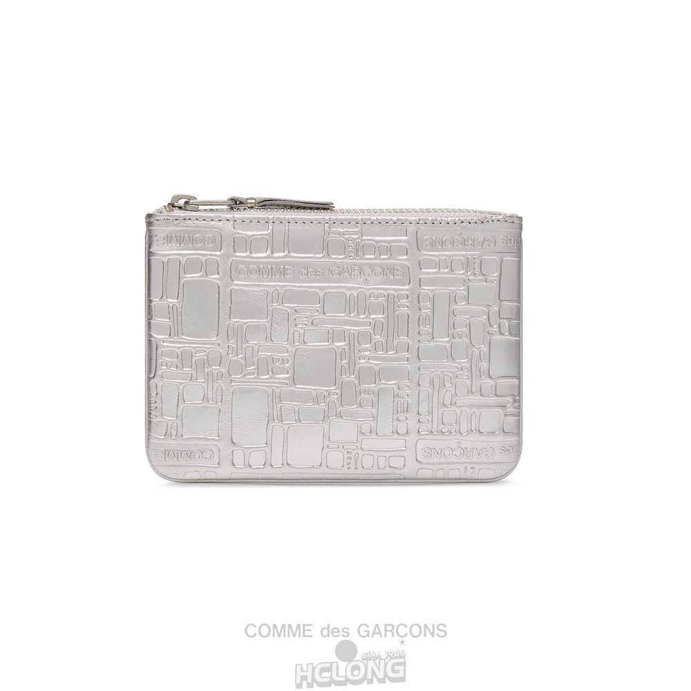 Comme Des Garcons CDG Wallet - Wallet Embossed Logo Zip Pouch - SA8100EG Embossed Logo Sølv | 02475-RFNQ