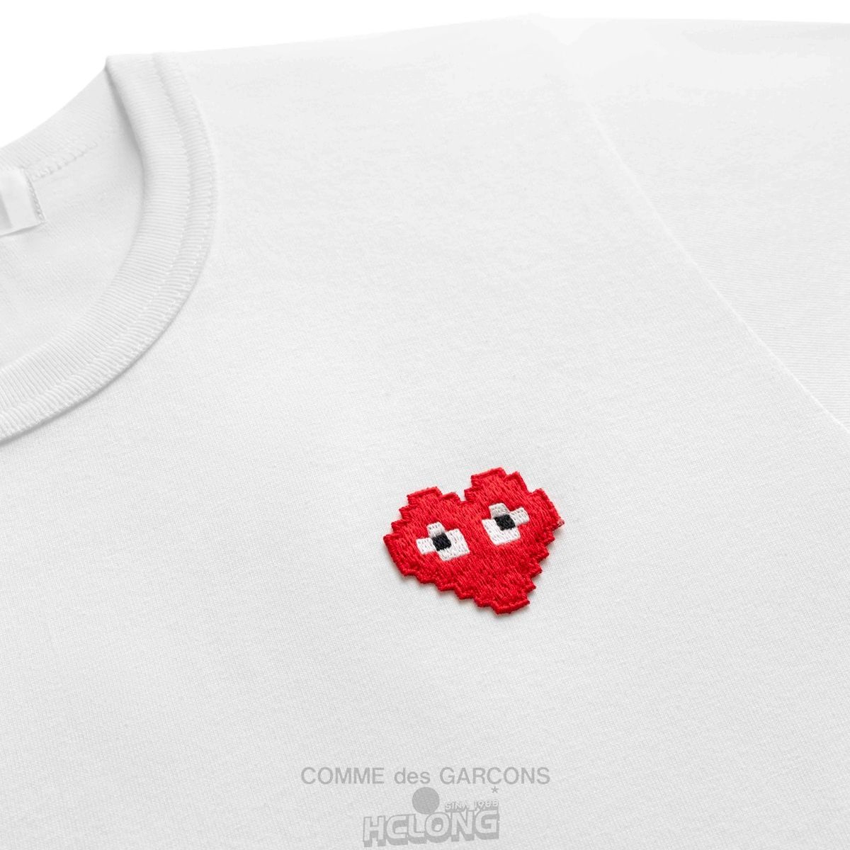 Comme Des Garcons PLAY Basic Invaders T-Shirt Red Emblem Short Sleeve Unisex Hvide | 90873-MTEB